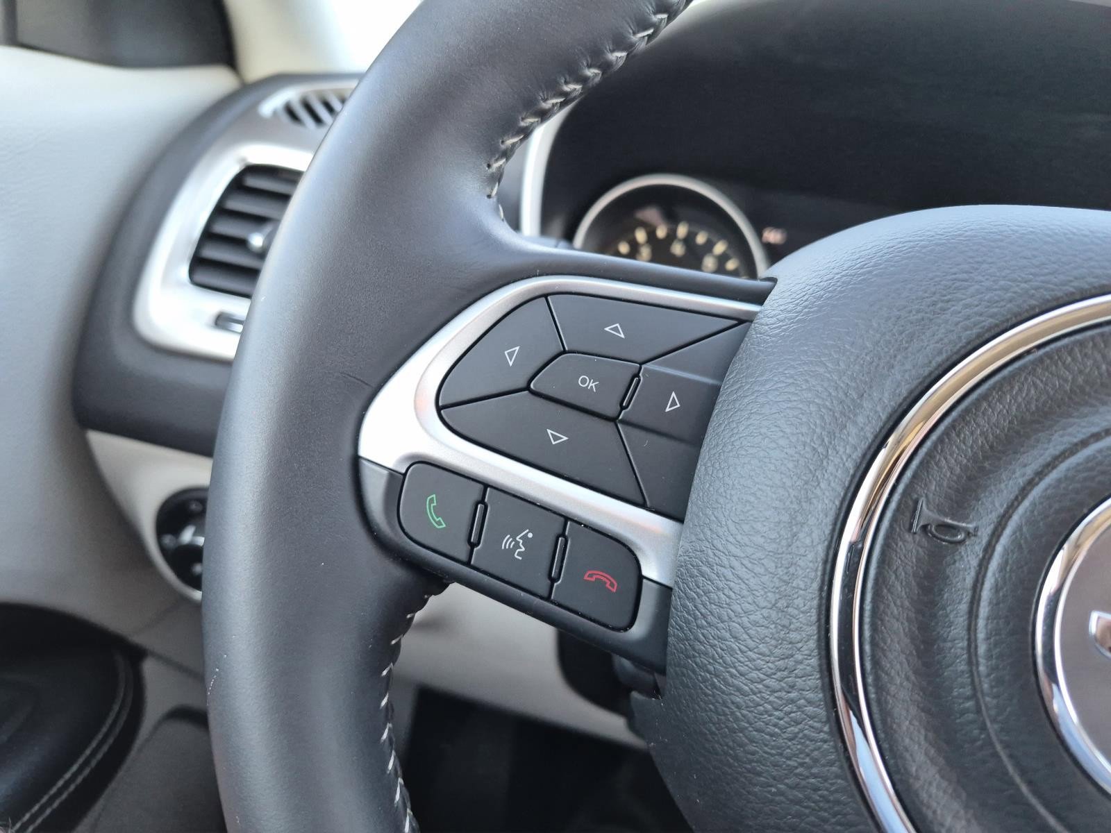 Used 2017 Jeep Compass Latitude w/ Popular Equipment Group image 17