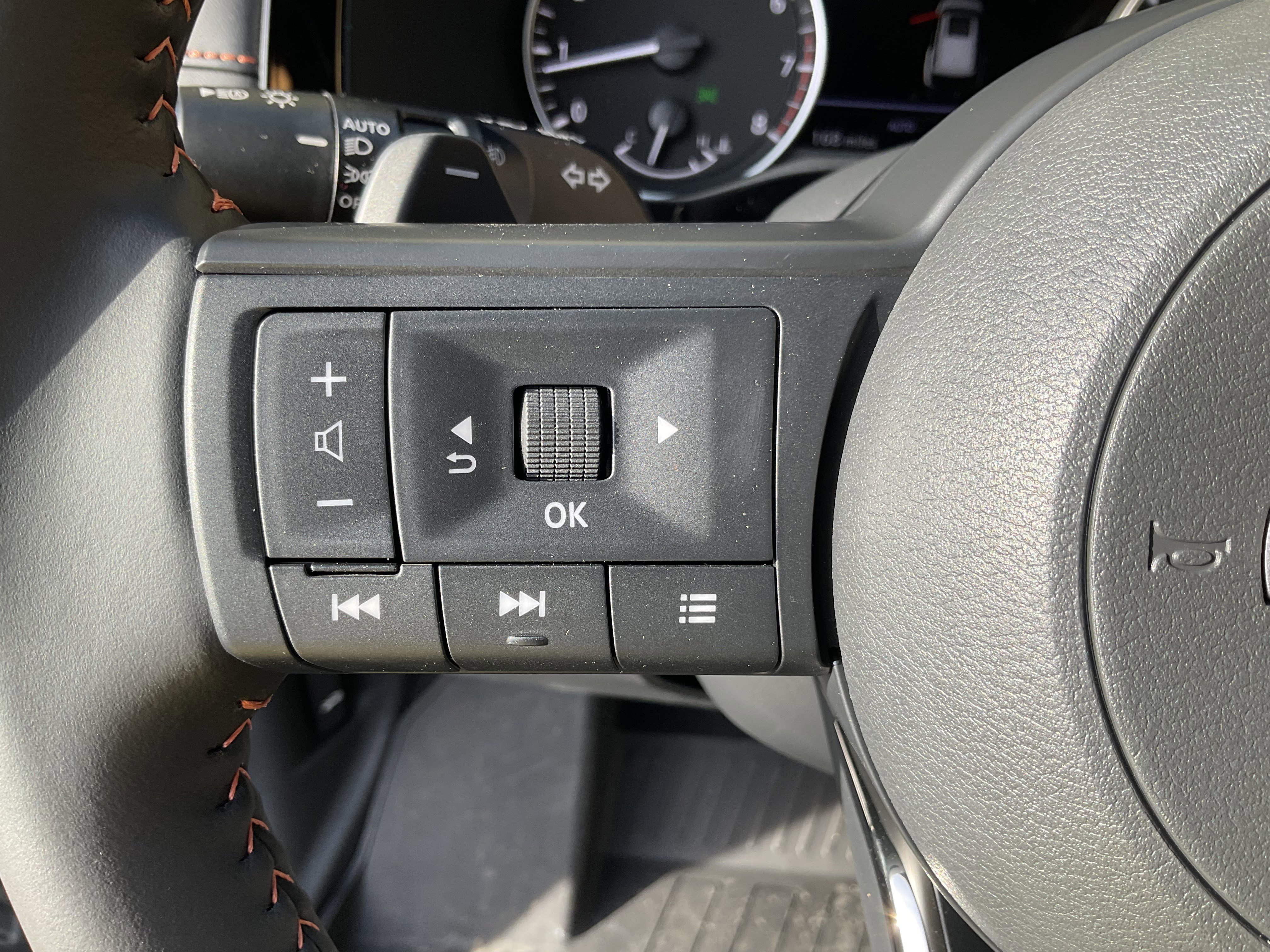 Used 2025 Nissan Pathfinder Rock Creek image 34