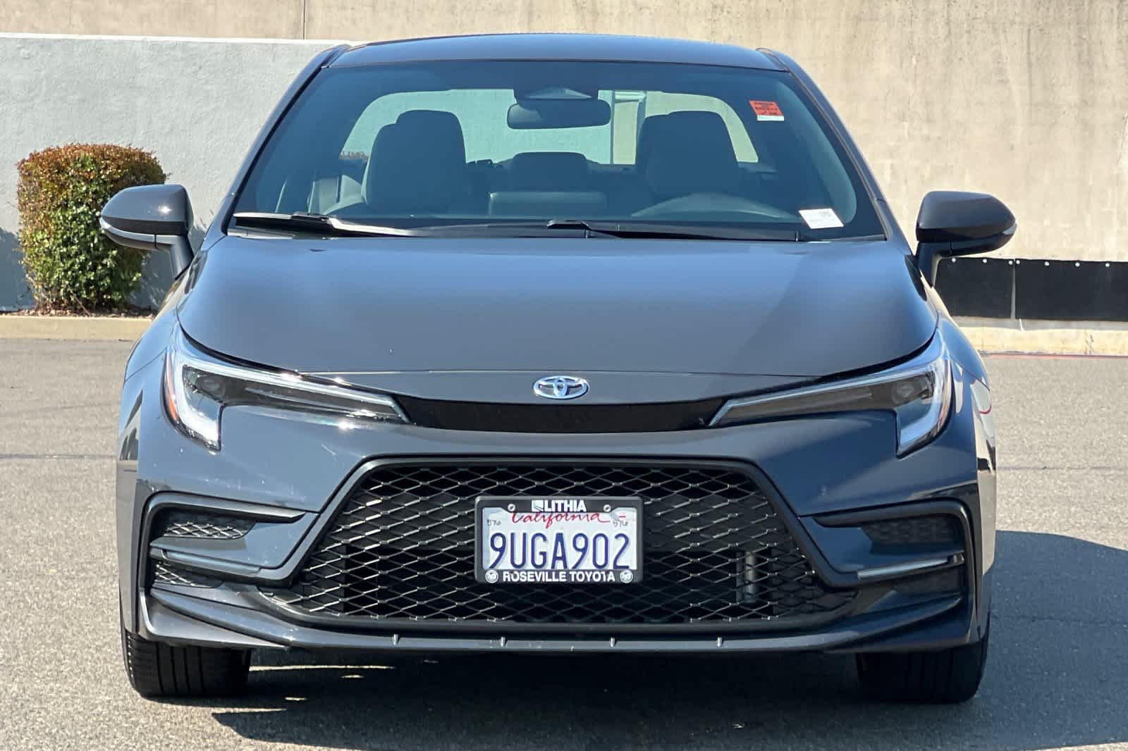 Certified 2025 Toyota Corolla SE w/ Convenience Package FWD image 10