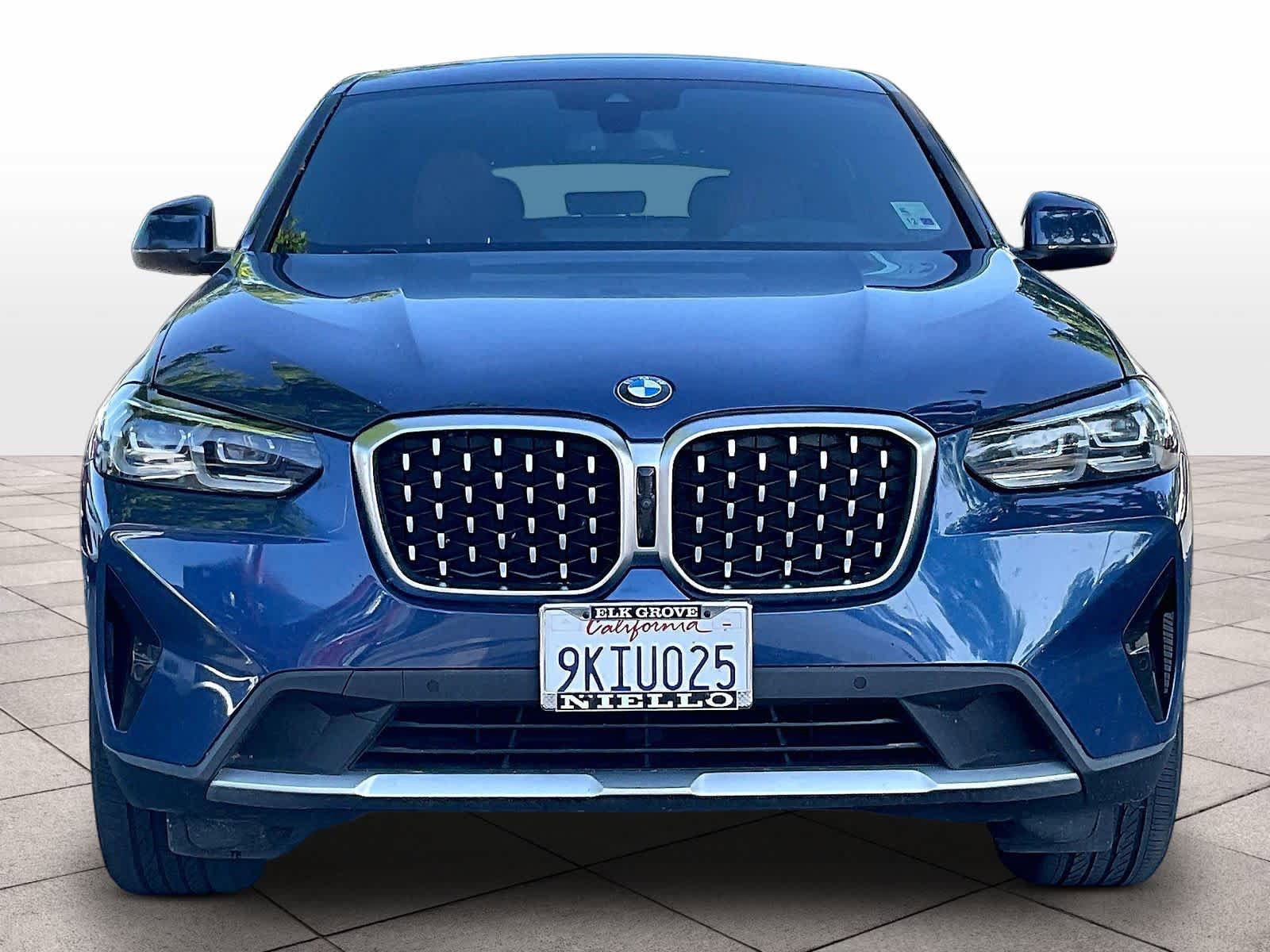 Used 2022 BMW X4 xDrive30i w/ Premium Package 2 AWD/4WD image 3