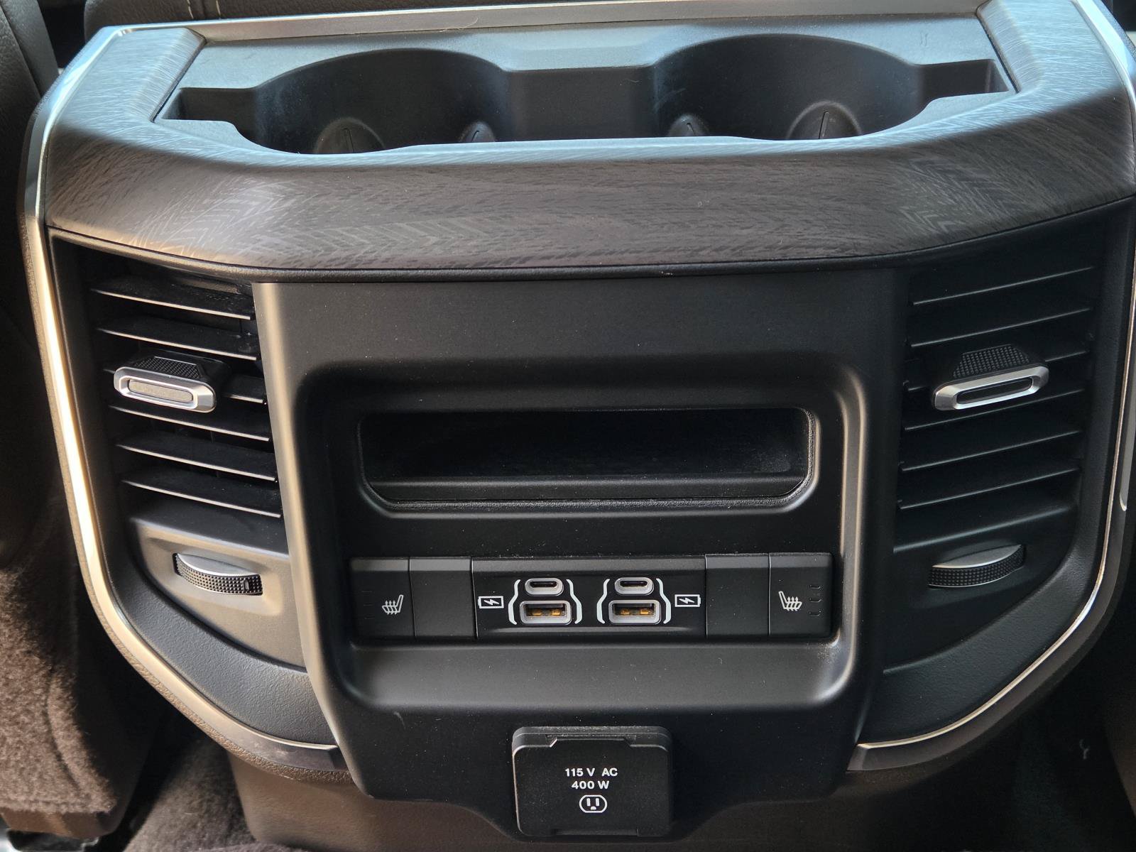 Used 2026 RAM 2500 Laramie AWD/4WD image 36