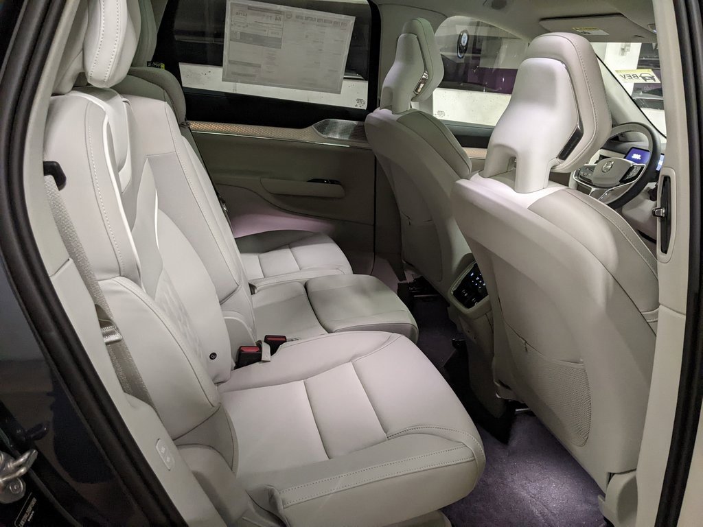 New 2025 Volvo EX90 Ultra image 25