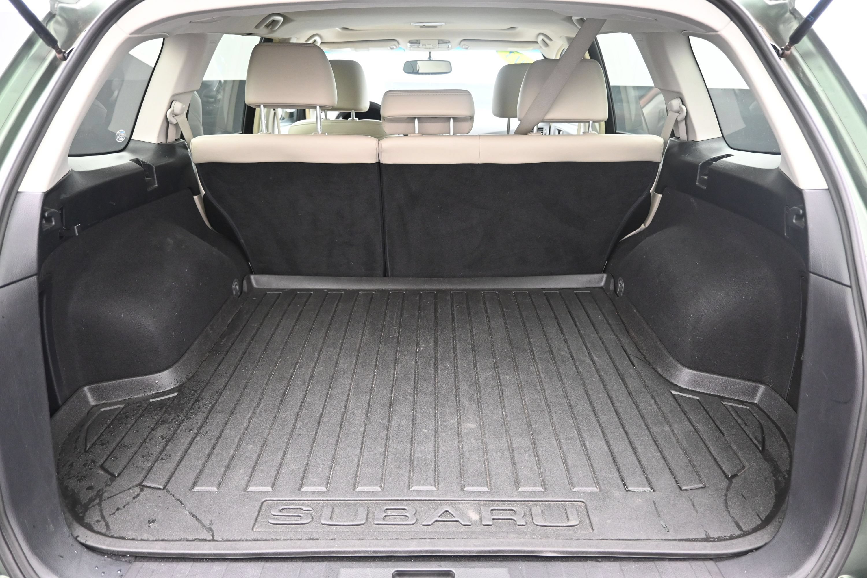 Used 2013 Subaru Outback 2.5i Limited w/ Moonroof Pkg AWD/4WD image 21