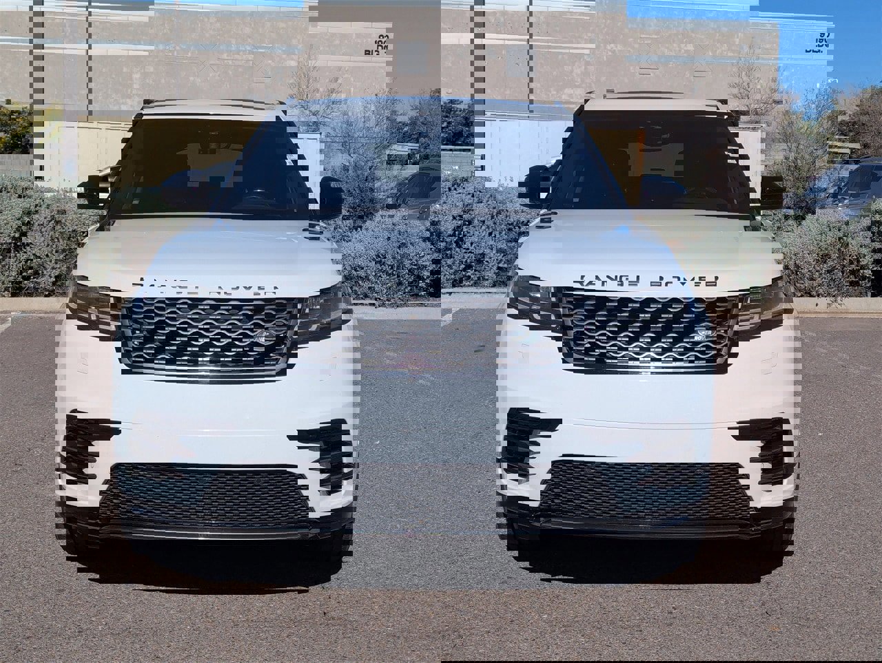 Used 2018 Land Rover Range Rover Velar R-Dynamic SE image 10