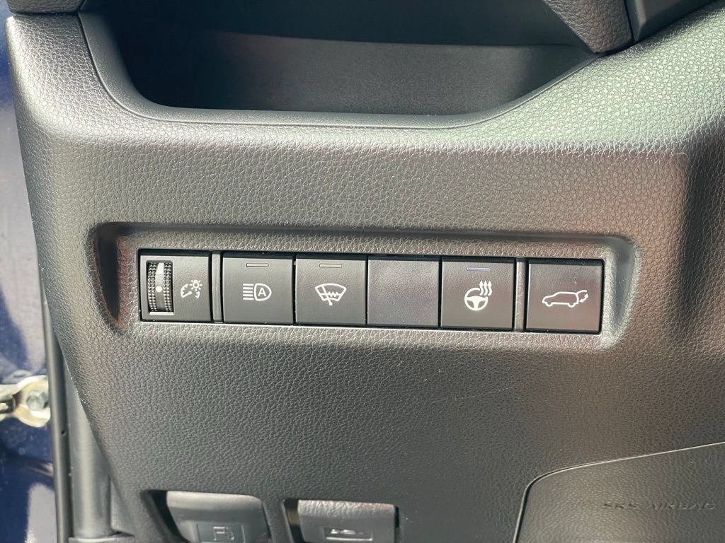 Used 2021 Toyota RAV4 XLE Premium AWD/4WD image 12
