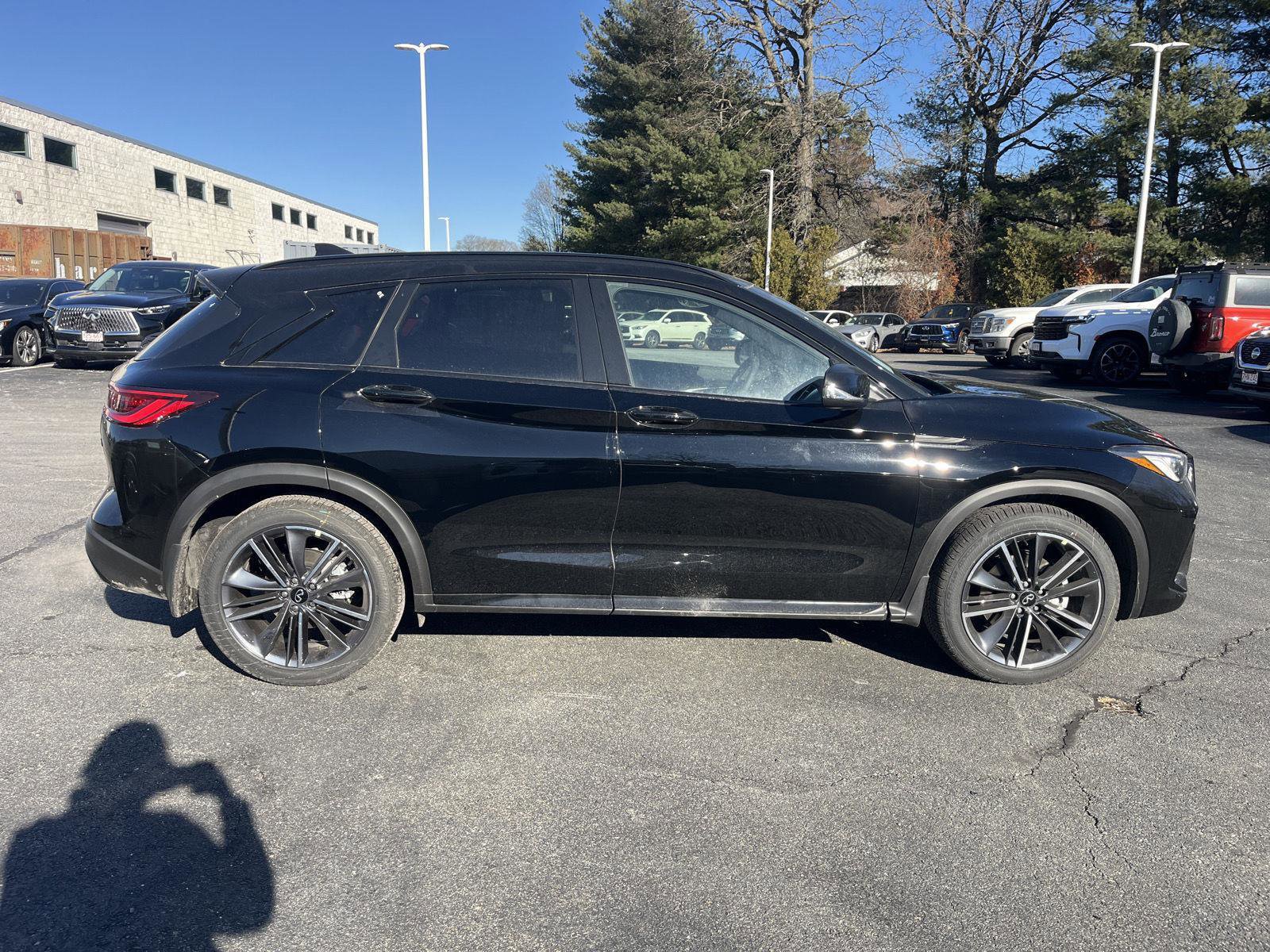 New 2025 INFINITI QX50 Sport image 2