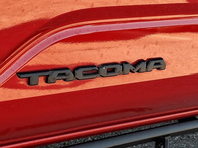 Certified 2024 Toyota Tacoma SR5 AWD/4WD image 30