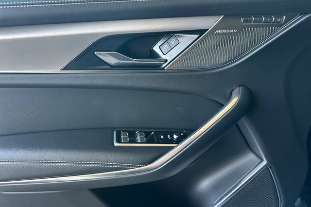 Certified 2024 Jaguar F-PACE R-Dynamic S AWD/4WD image 10