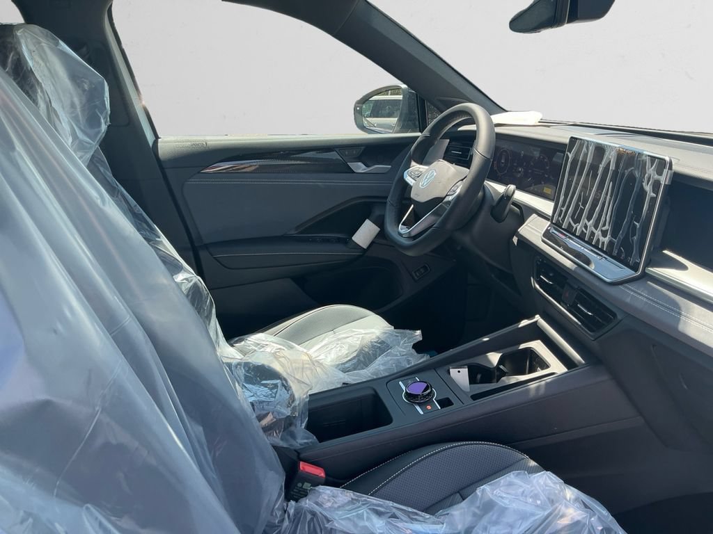 New 2026 Volkswagen Tiguan SE R-Line AWD/4WD image 15