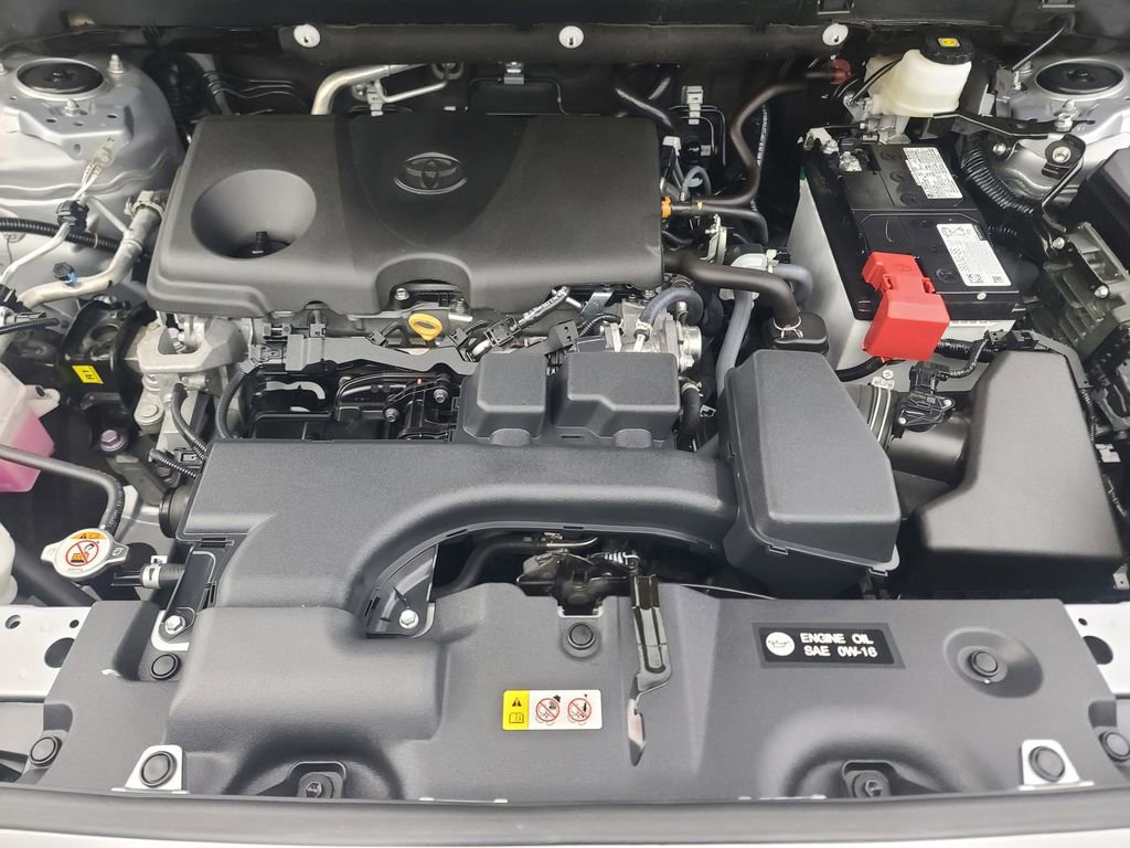 Used 2025 Toyota RAV4 XLE AWD/4WD image 38