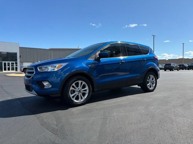 Used 2017 Ford Escape SE FWD image 3