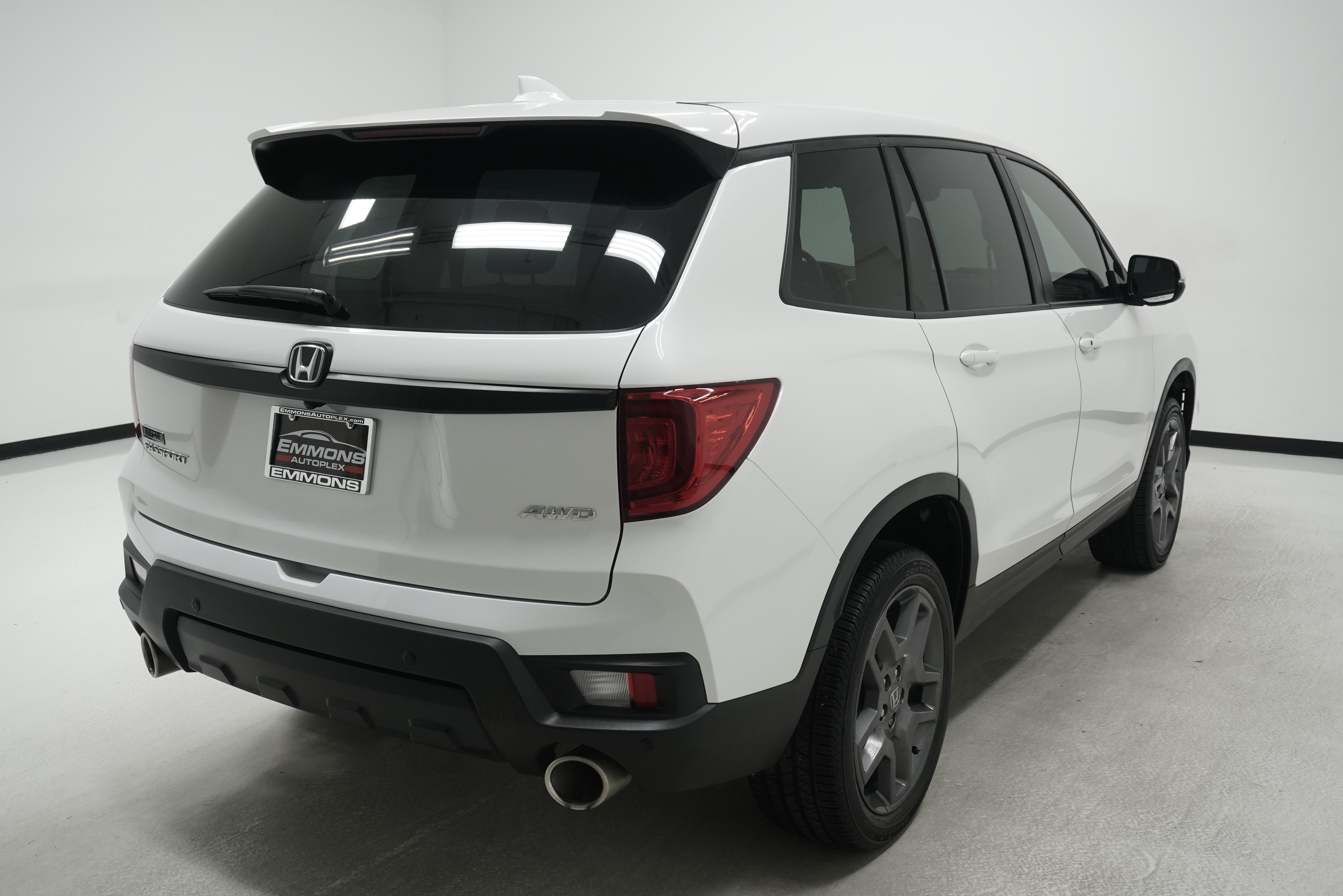 Used 2023 Honda Passport EX-L image 4