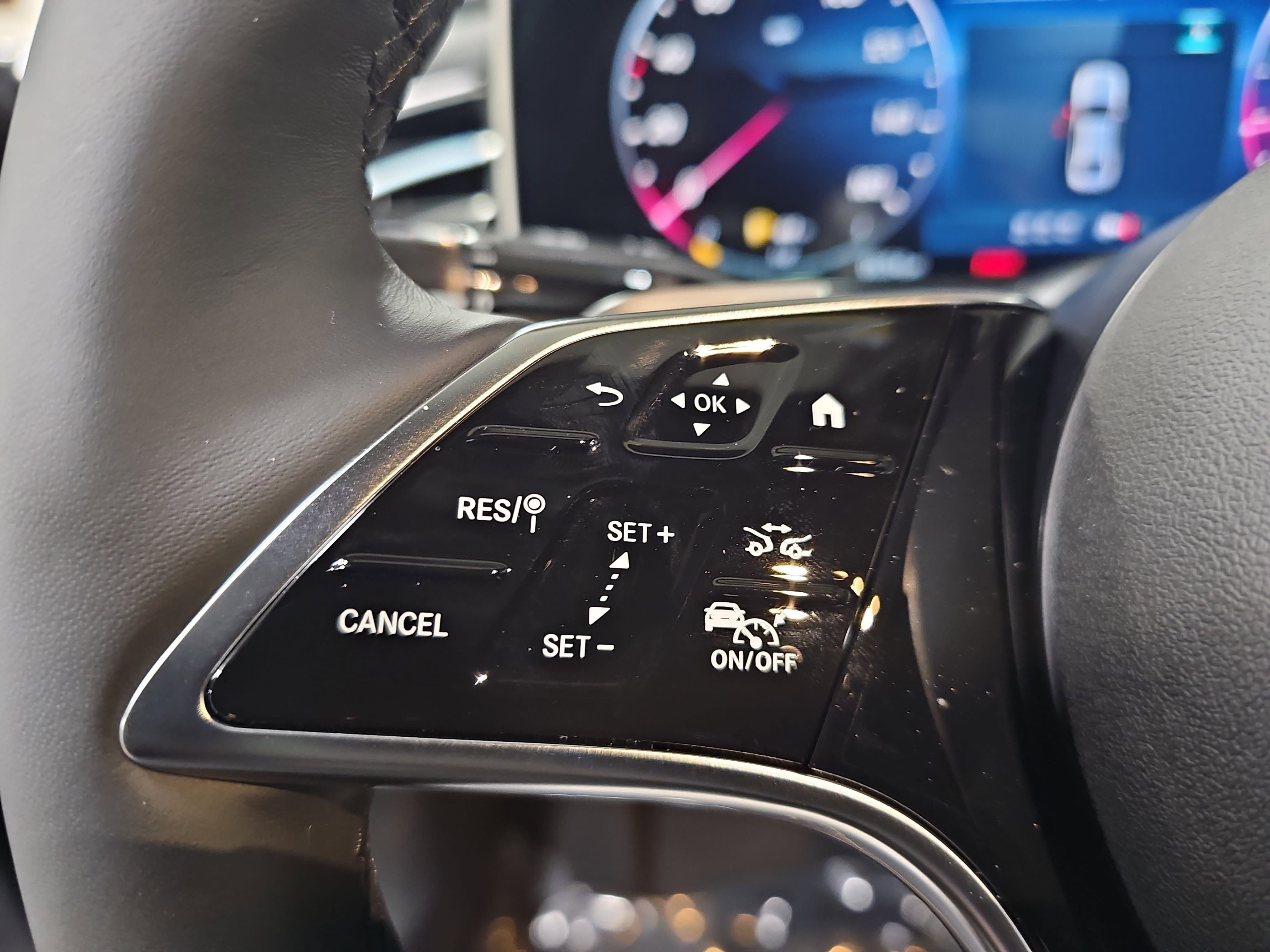 New 2026 Mercedes-Benz E 350 4MATIC Sedan image 18