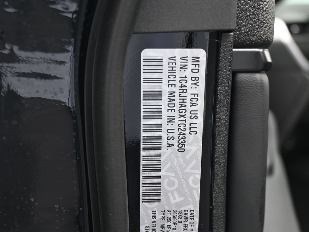 New 2026 Jeep Grand Cherokee Laredo X AWD/4WD image 18