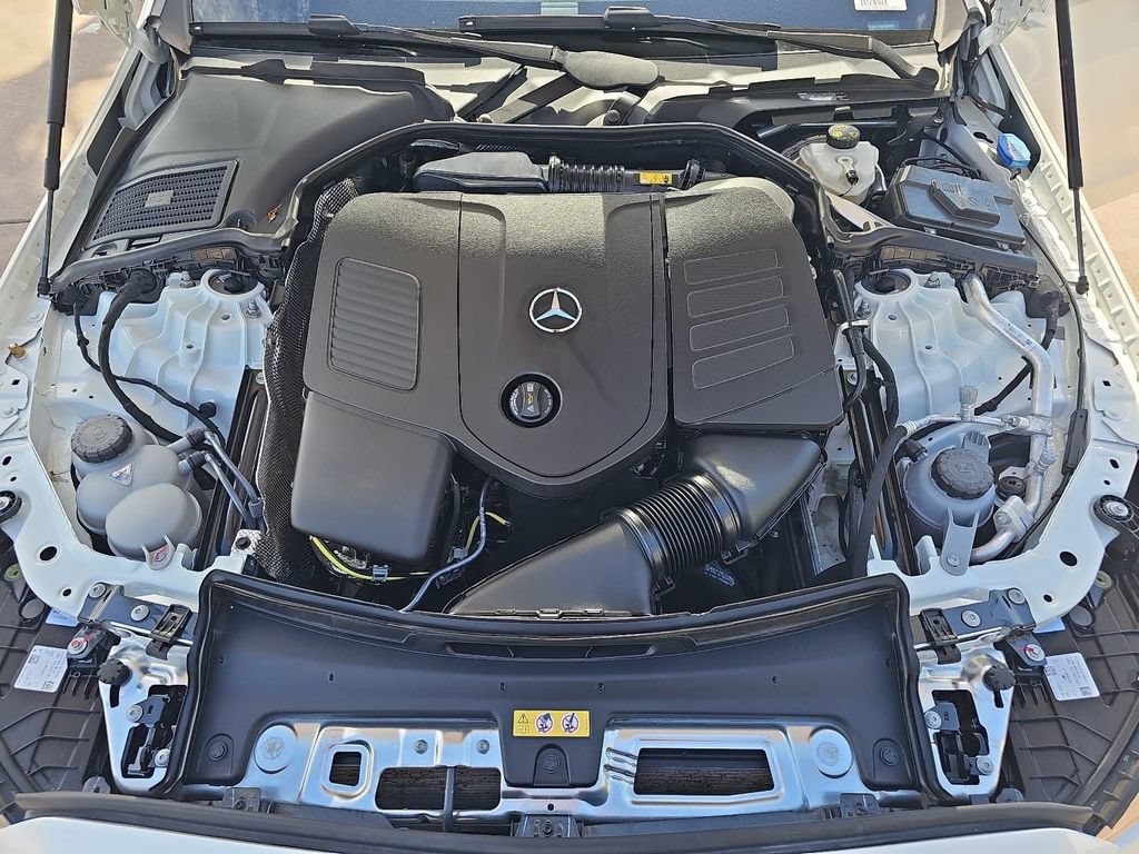 Used 2025 Mercedes-Benz C 300 4MATIC Sedan image 32