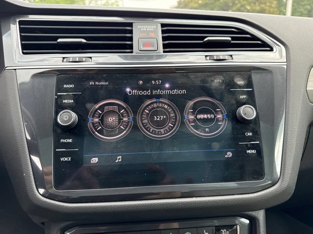 Used 2020 Volkswagen Tiguan SEL w/ 3rd Row Seat Package AWD/4WD image 8