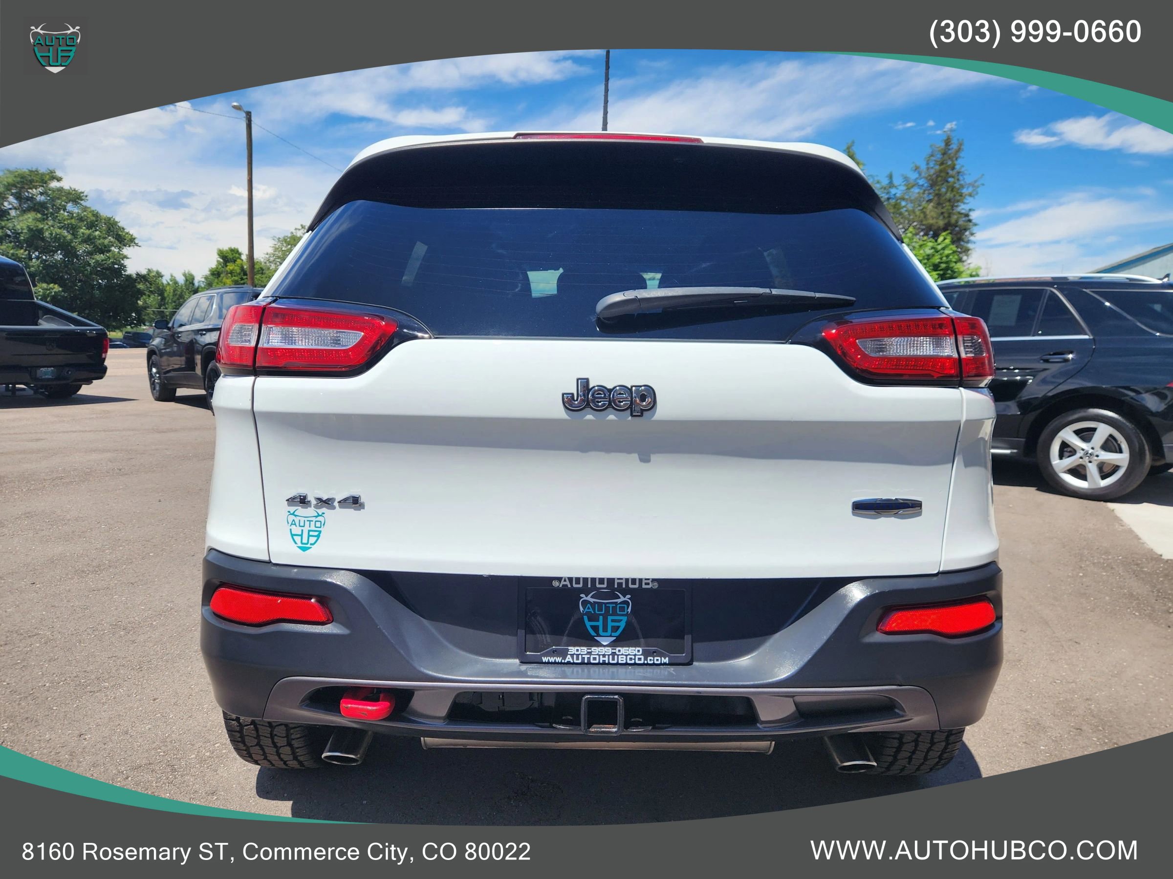Used 2014 Jeep Cherokee Trailhawk w/ Cold Weather Group AWD/4WD image 5
