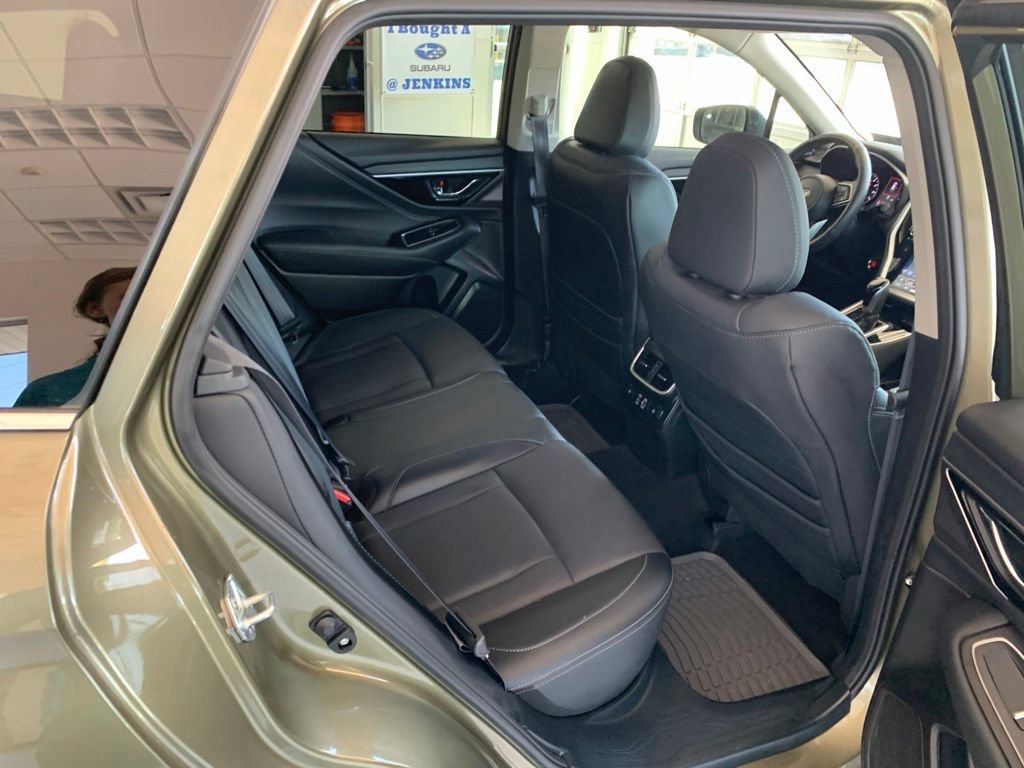 Used 2023 Subaru Outback Limited AWD/4WD image 13