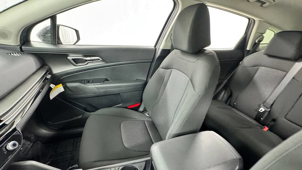 New 2026 Kia Sportage LX AWD/4WD image 13