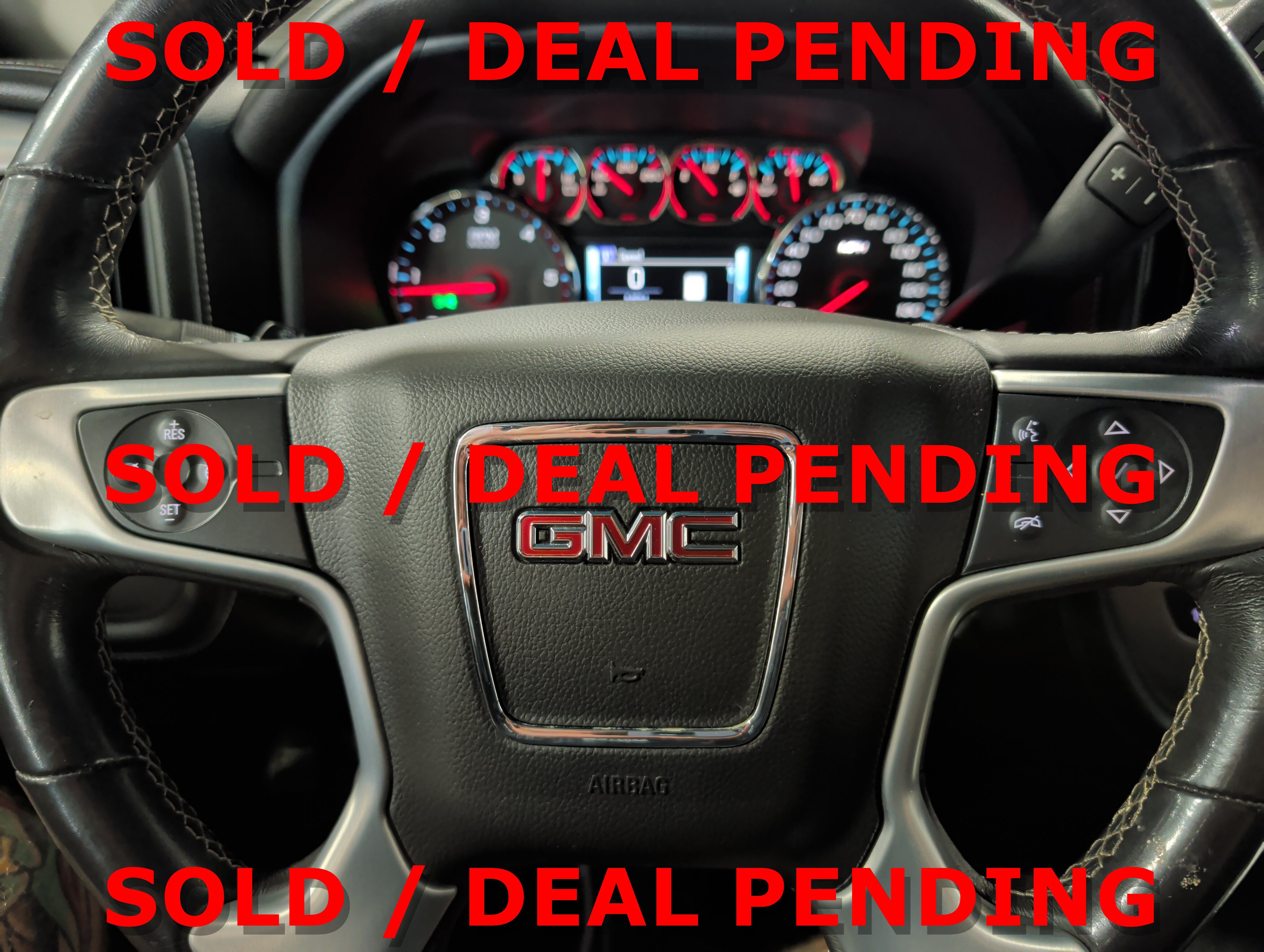 Used 2018 GMC Sierra 2500 SLE w/ HD SLE Preferred Plus Package AWD/4WD image 9