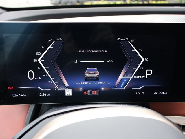 Used 2023 BMW iX xDrive50 w/ Sport Package AWD/4WD image 16