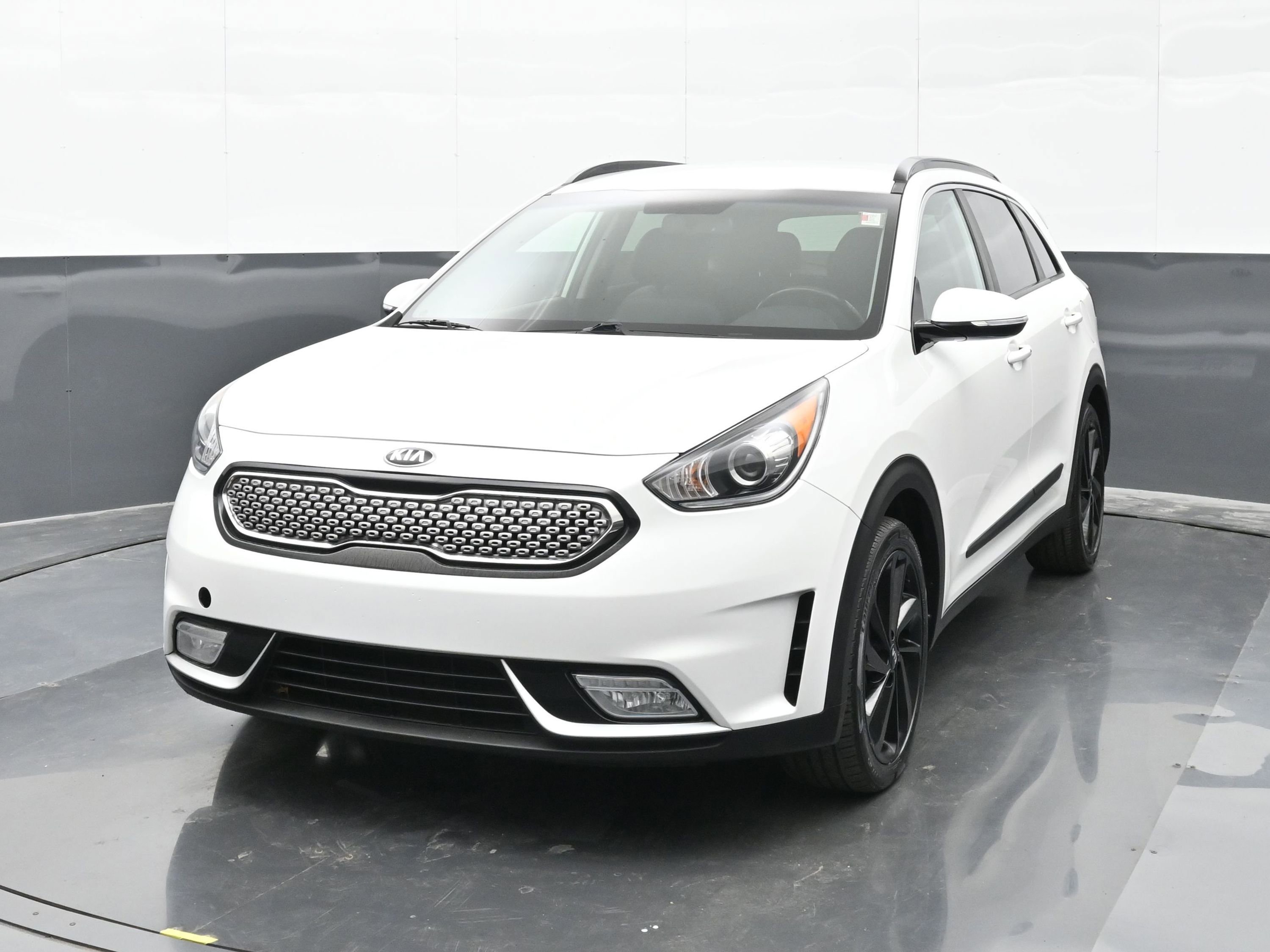 Used 2019 Kia Niro S Touring image 4