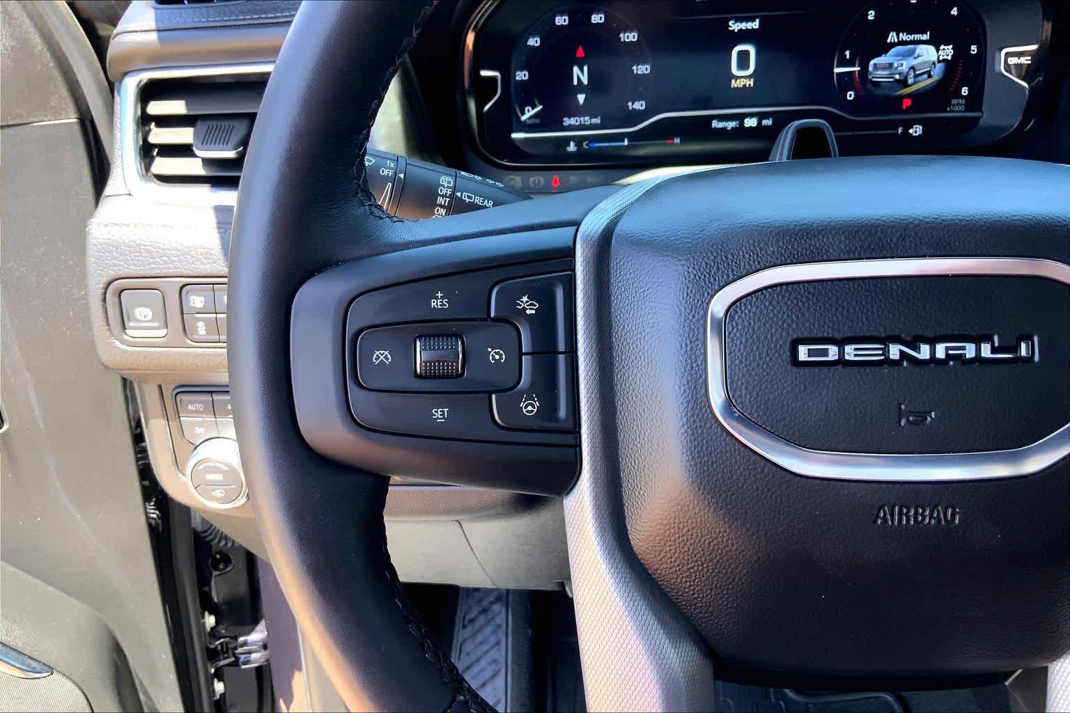 Used 2024 GMC Yukon XL Denali w/ Denali Reserve Package AWD/4WD image 24