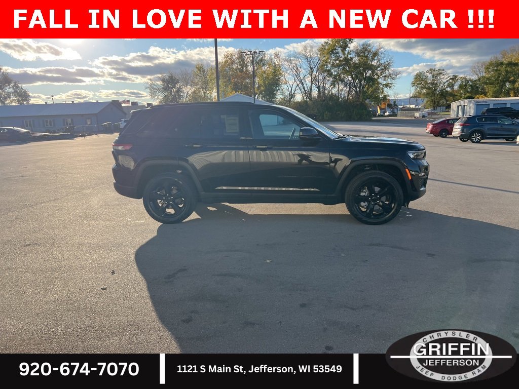 New 2025 Jeep Grand Cherokee Limited w/ Luxury Tech Group II image 10