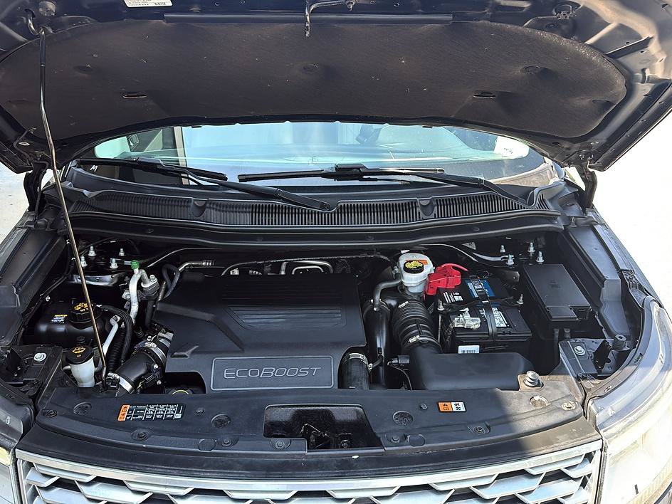 Used 2019 Ford Explorer Platinum AWD/4WD image 9