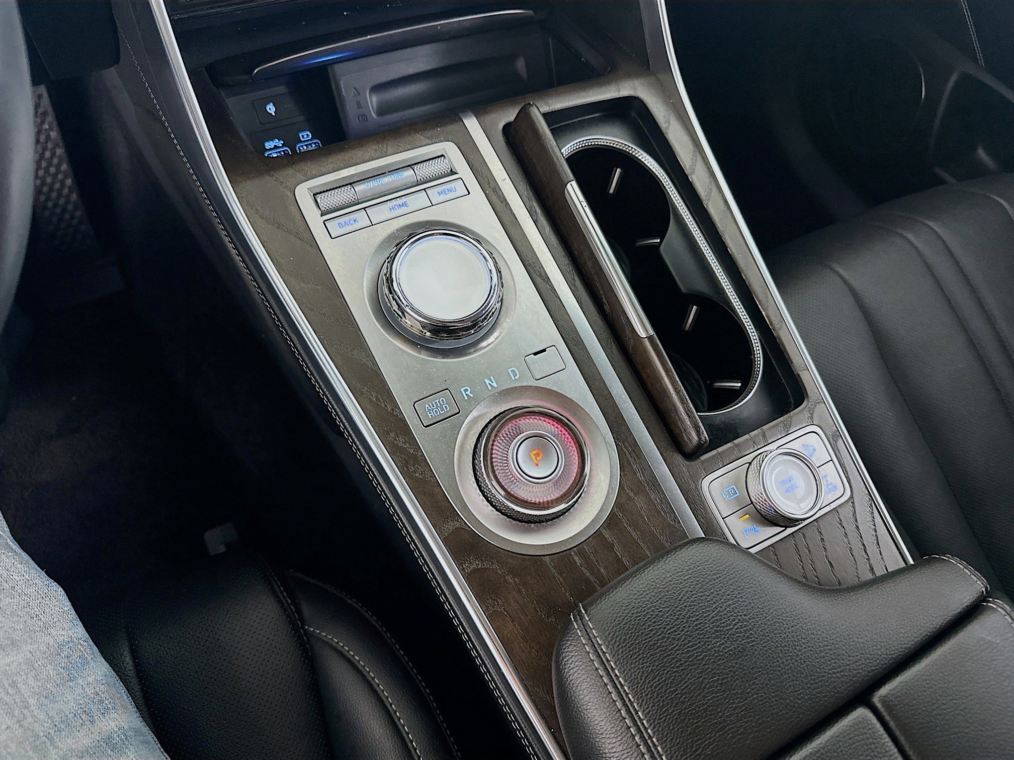 Used 2024 Genesis GV80 2.5T image 25