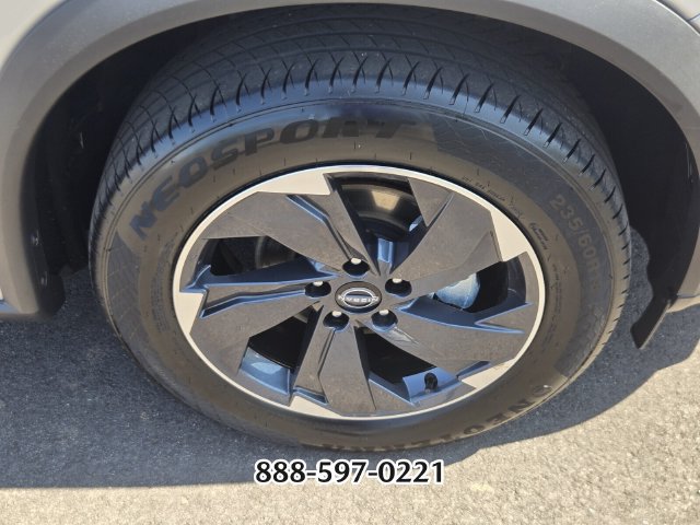 Used 2024 Nissan Rogue SV FWD image 20