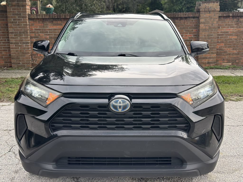 Used 2019 Toyota RAV4 LE AWD/4WD image 3