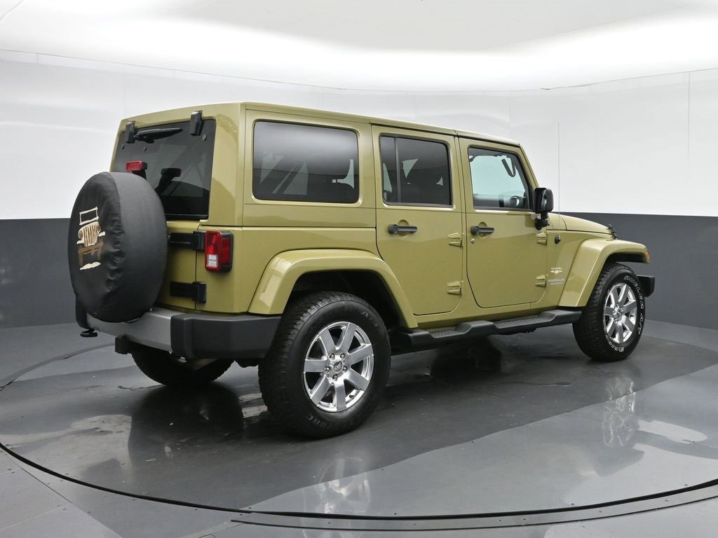 Used 2013 Jeep Wrangler Unlimited Sahara w/ Connectivity Group image 7