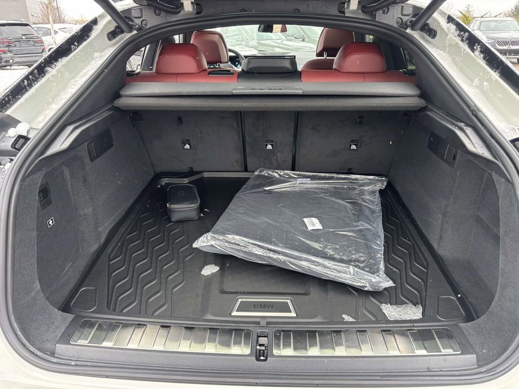 New 2026 BMW X6 xDrive40i image 9