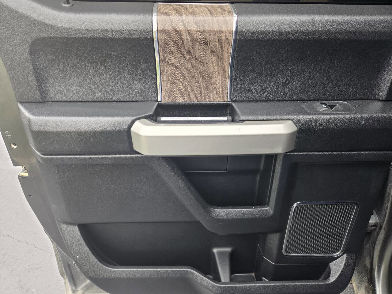 Used 2019 Ford F250 Lariat w/ Lariat Ultimate Package image 20