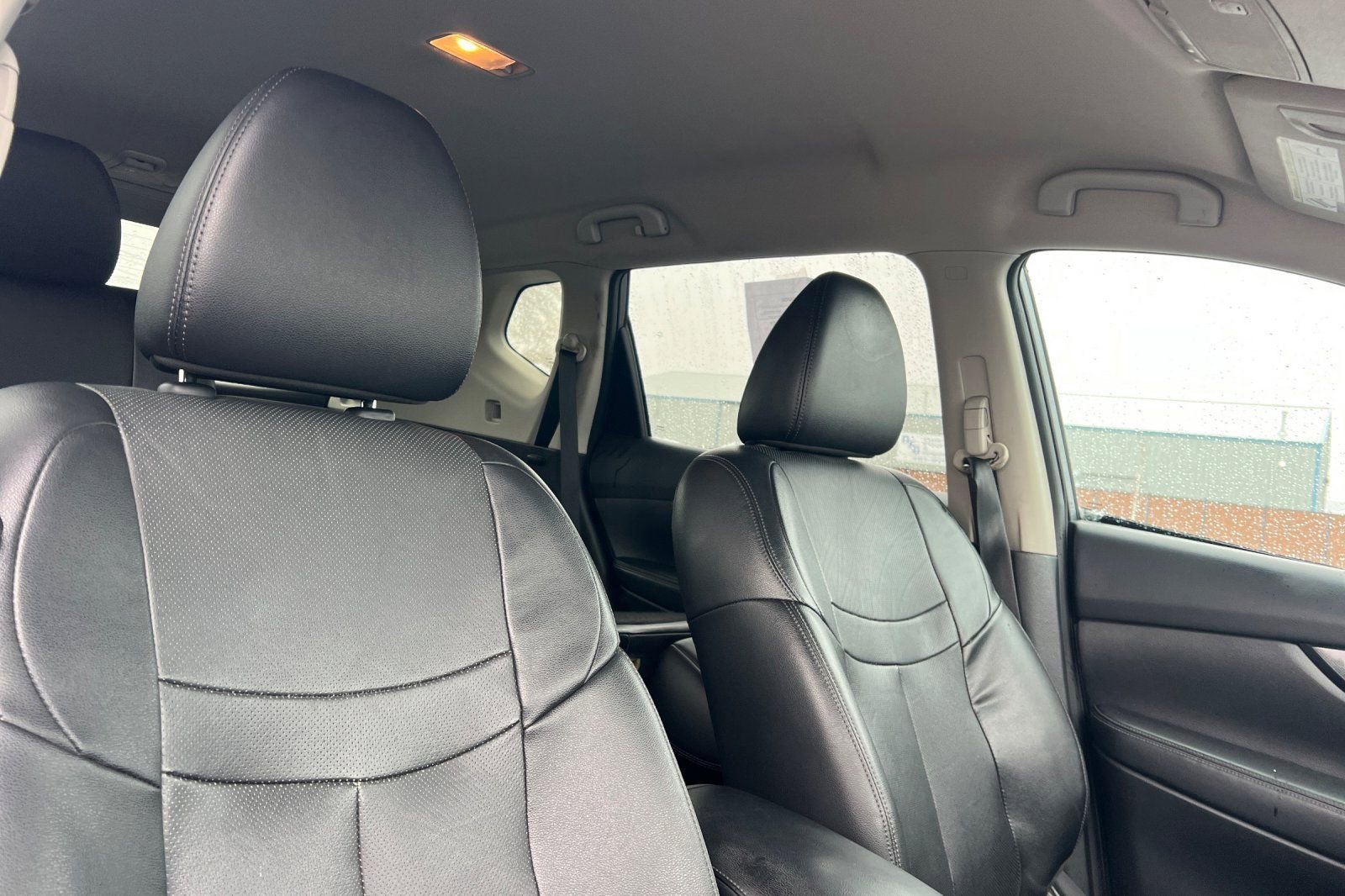 Used 2016 Nissan Rogue SL image 14