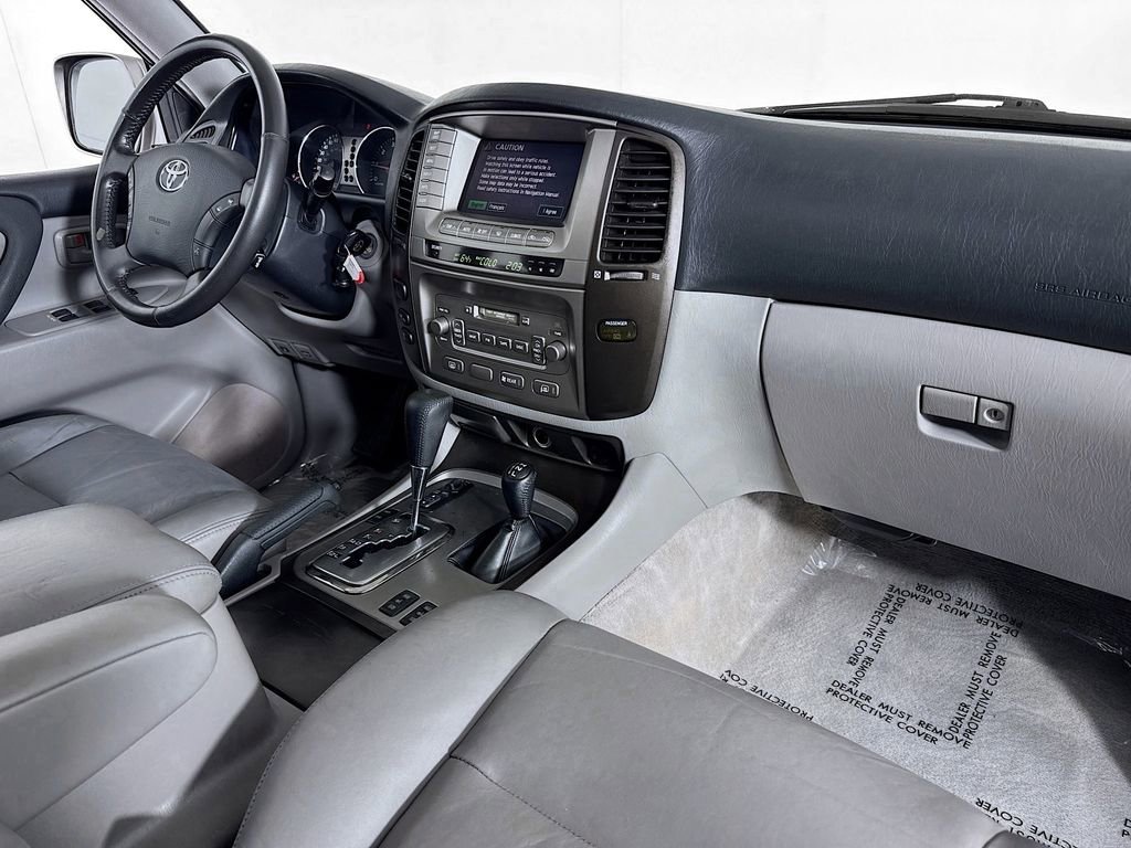 Used 2007 Toyota Land Cruiser AWD/4WD image 31