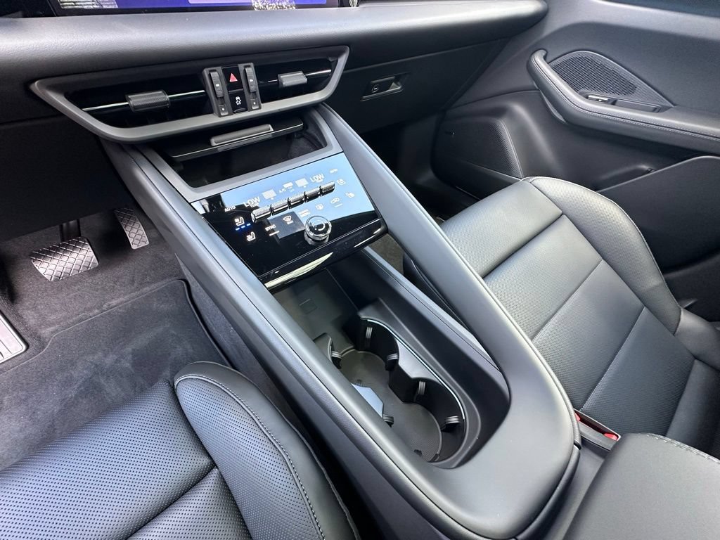 Used 2026 Porsche Macan Electric RWD image 29
