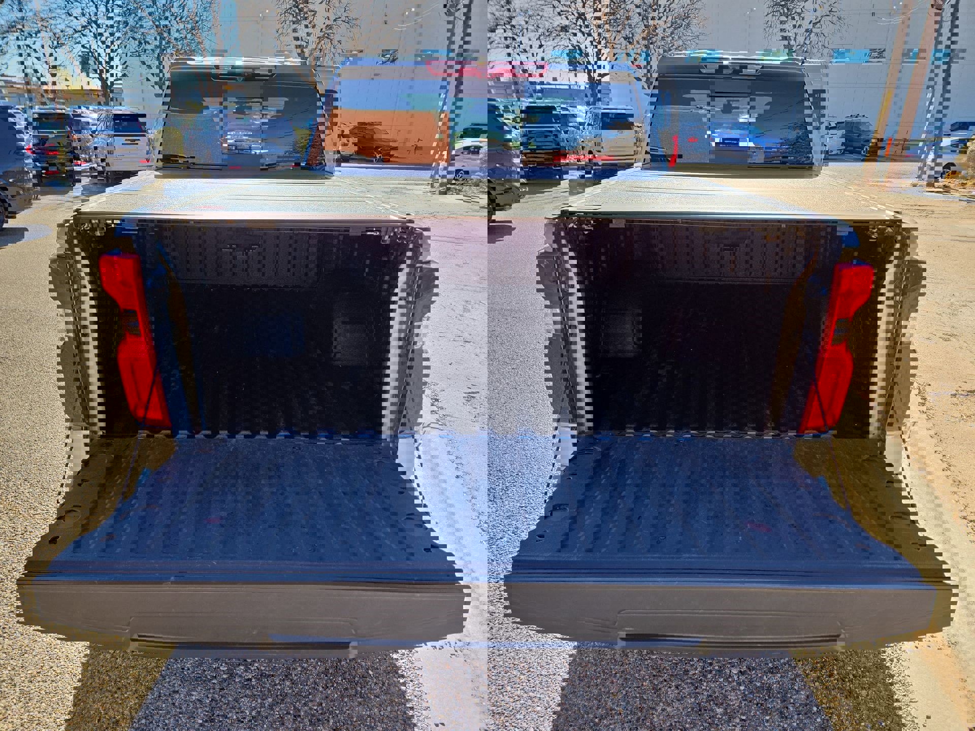 Used 2025 Chevrolet Silverado 1500 High Country w/ Technology Package image 12