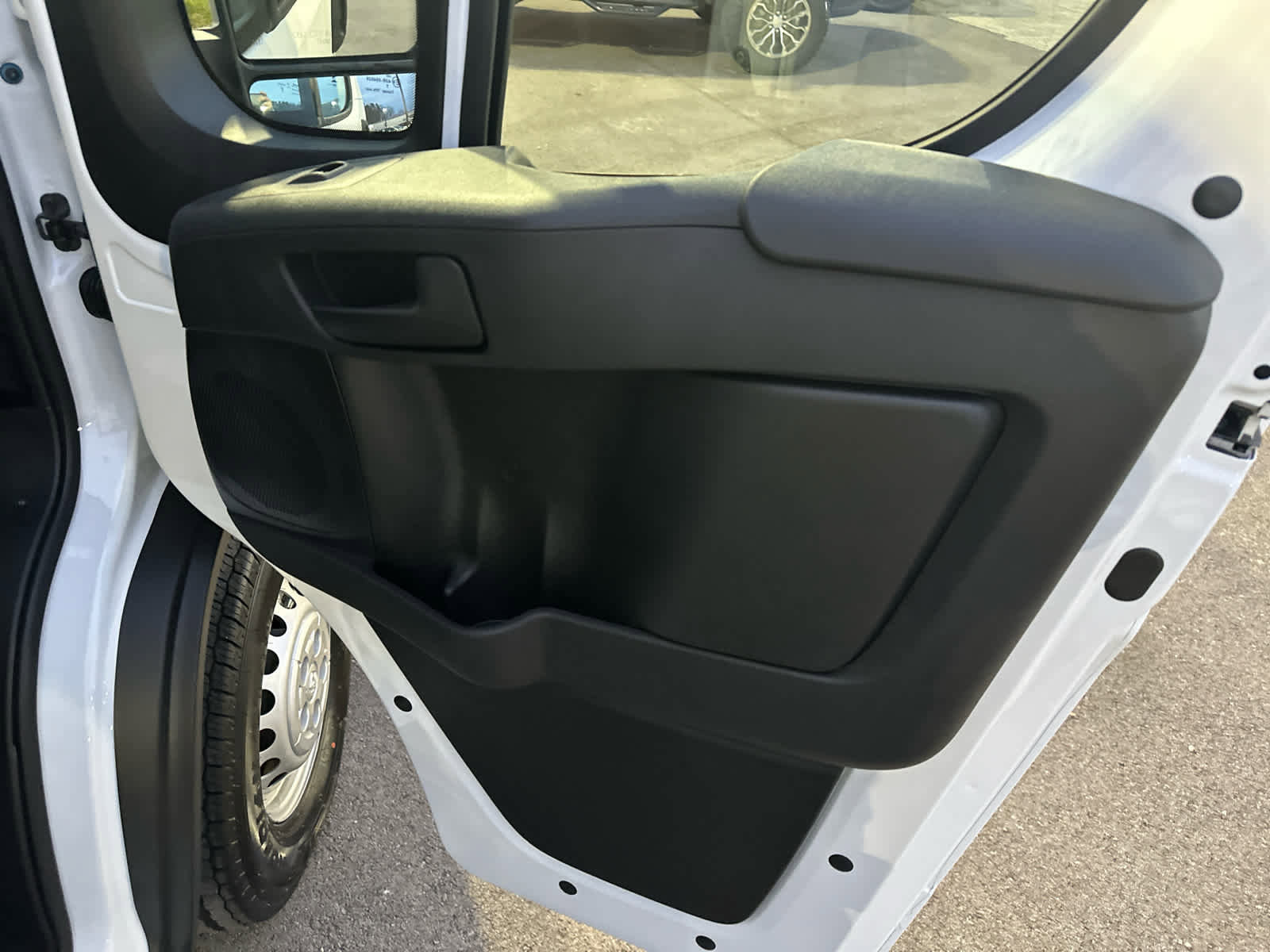 New 2026 RAM ProMaster 1500 w/ Convenience Group FWD image 11