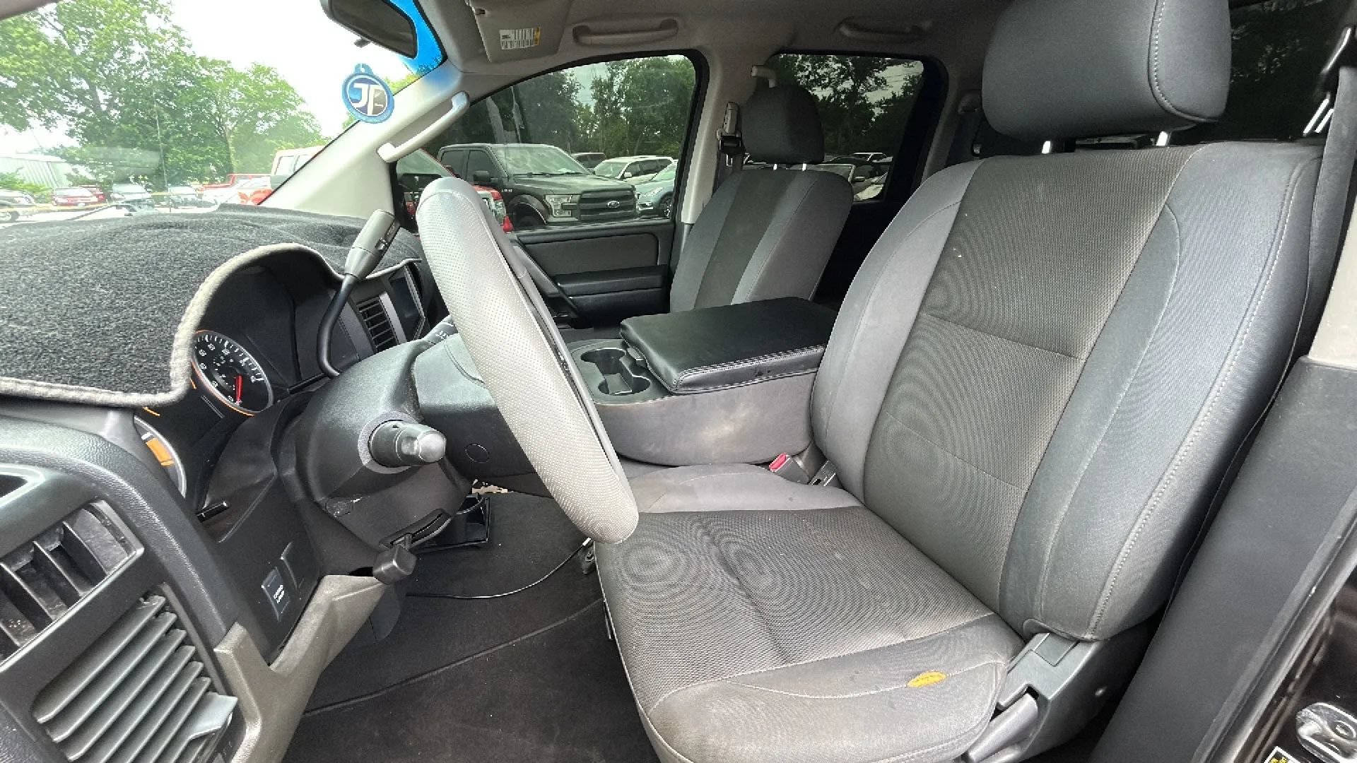 Used 2008 Nissan Titan LE AWD/4WD image 4