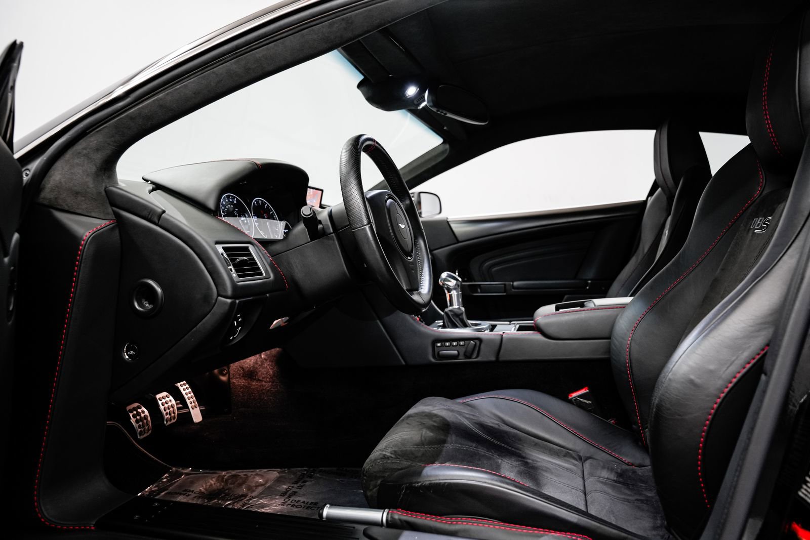 Used 2009 Aston Martin DBS Coupe RWD image 18