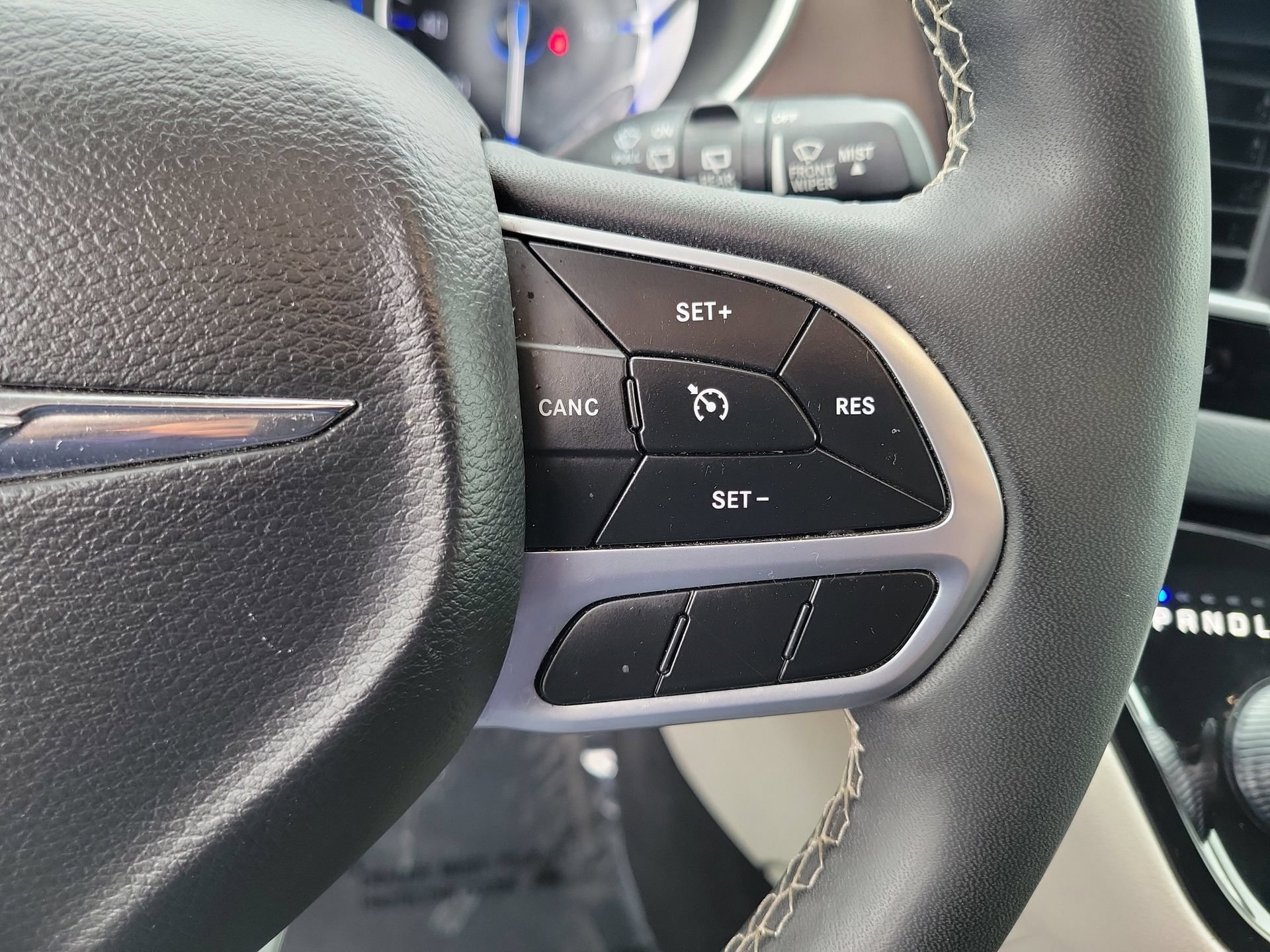 Certified 2023 Chrysler Voyager LX FWD image 6