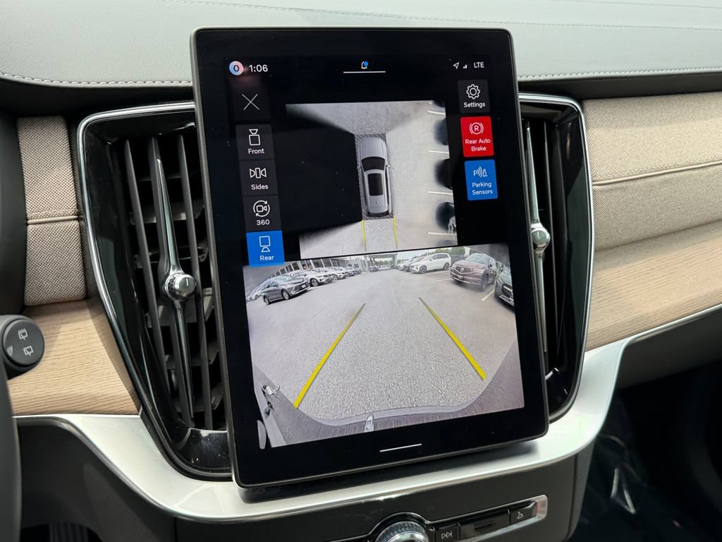 Certified 2026 Volvo XC90 B6 Plus AWD/4WD image 22