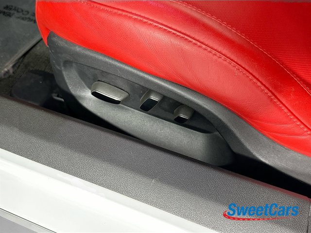 Used 2015 Chevrolet Corvette Z06 w/ 3LZ Preferred Equipment Group RWD image 36