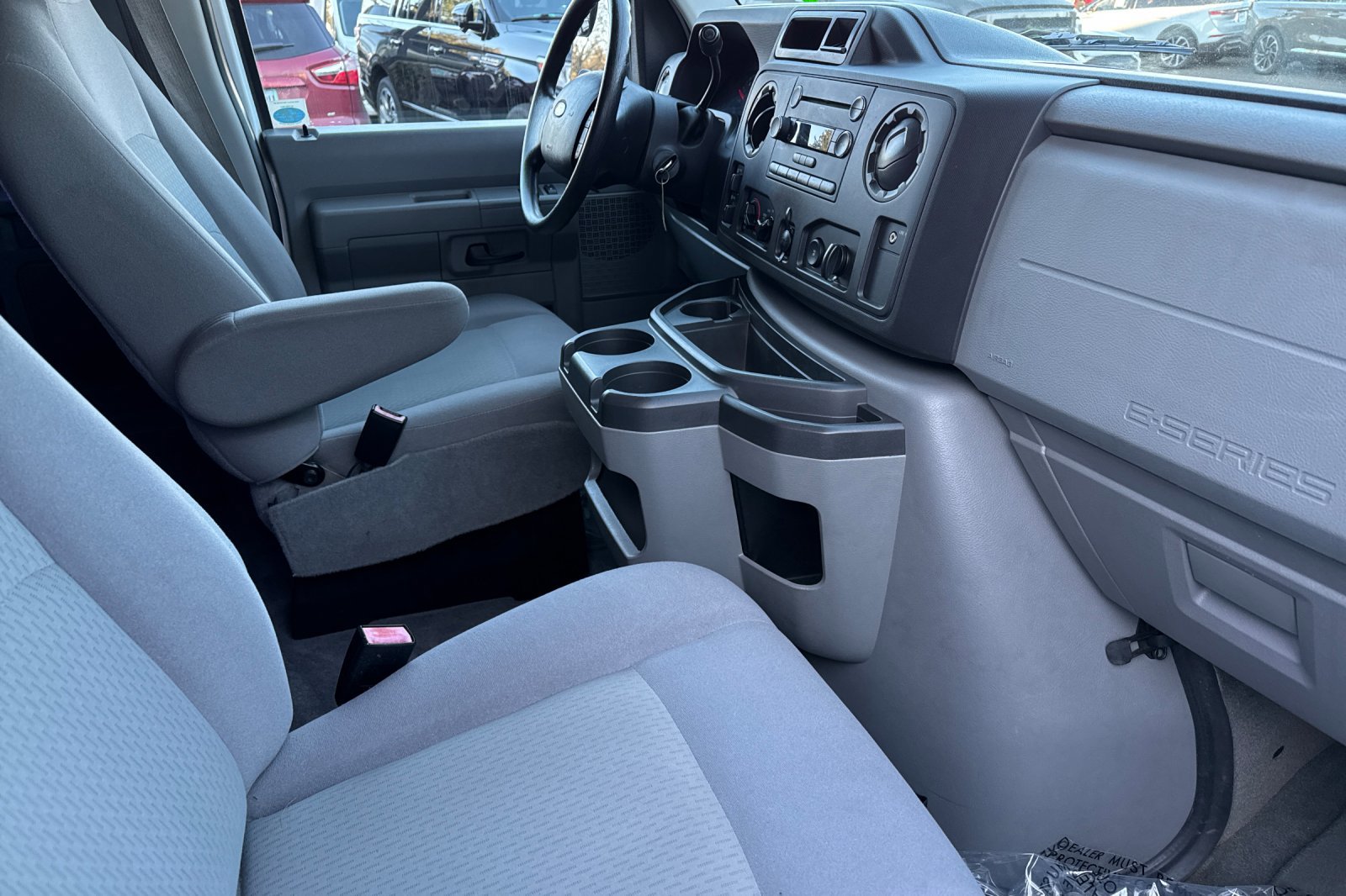 Used 2012 Ford E-150 and Econoline 150 XLT image 17