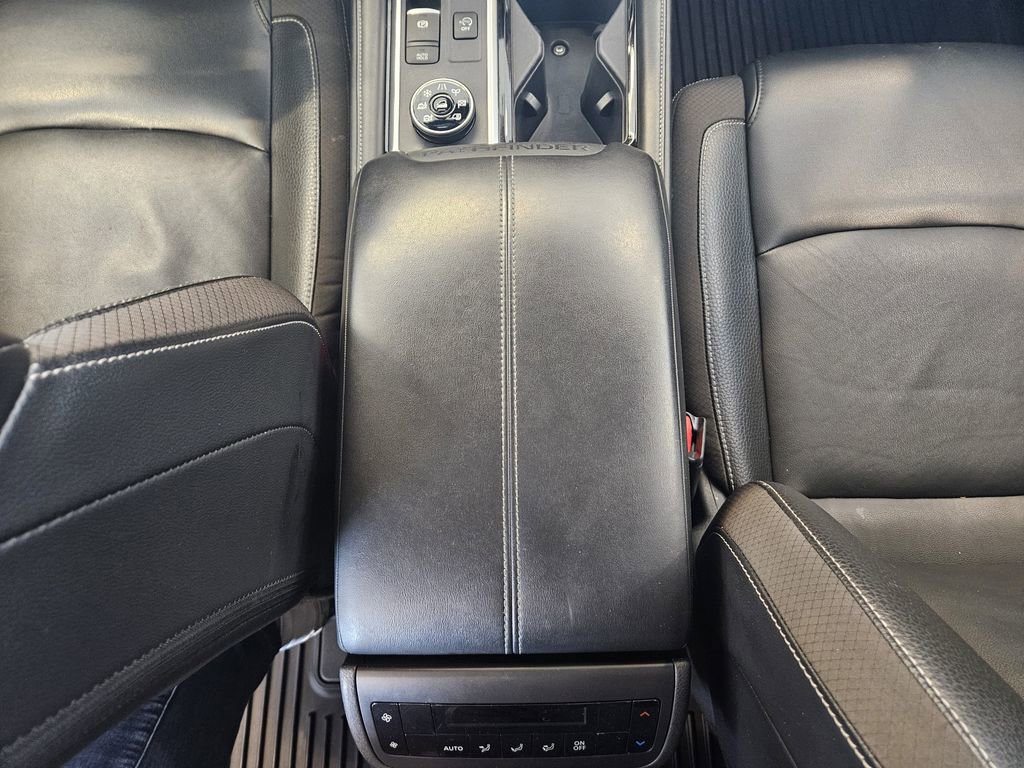 Used 2023 Nissan Pathfinder SL AWD/4WD image 20
