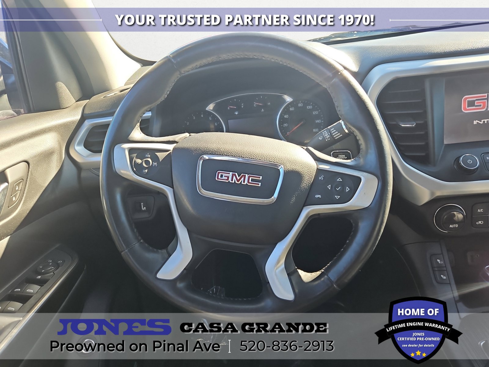 Used 2017 GMC Acadia SLT FWD image 8