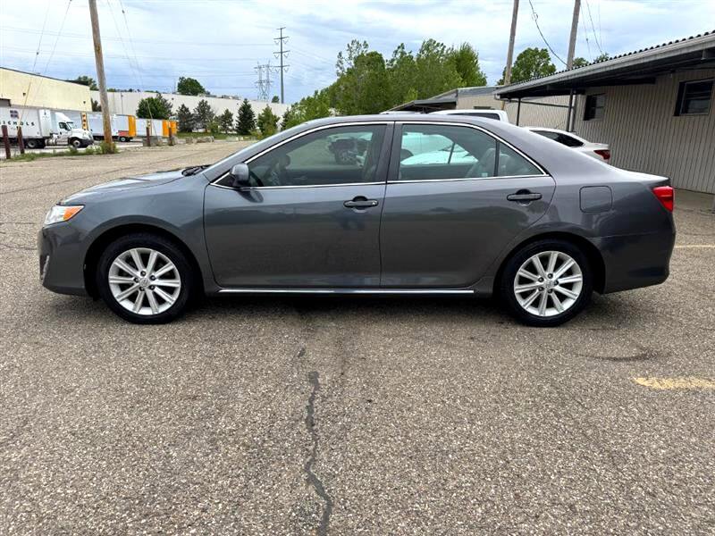 Used 2014 Toyota Camry SE image 4