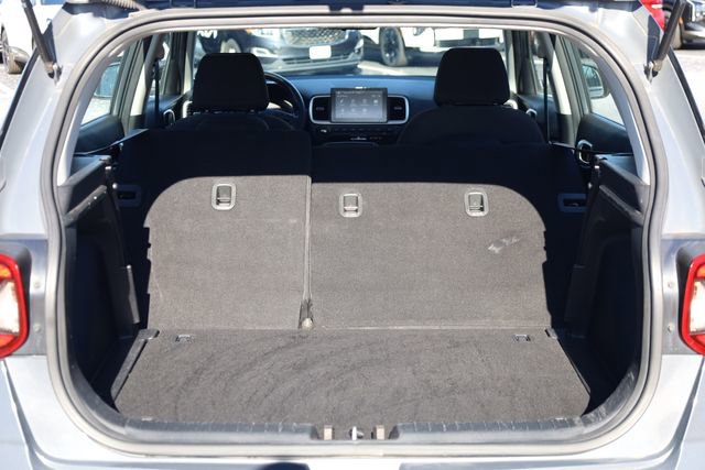 Used 2023 Hyundai Venue SEL image 27